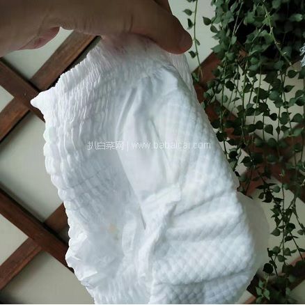 网易严选：婴儿尿不湿/纸尿裤 S/M/L/XL 四联包现￥212包邮，仅￥53