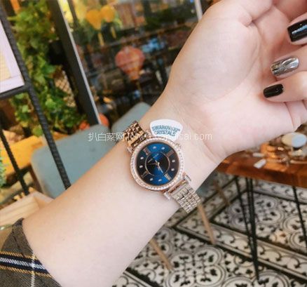 亚马逊海外购：Anne Klein安妮·克莱因 施华洛世奇水晶点缀玫瑰金手镯手表 ，直邮到手约￥189.54