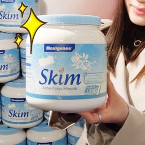澳洲PO中文网：Maxigenes美可卓（蓝胖子）脱脂奶粉 1kg/瓶  特价AU$16.95，直邮到手约￥84