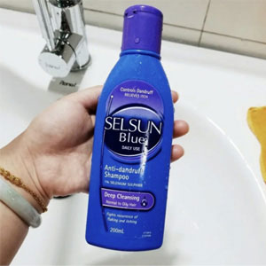 澳洲Pharmacy Online：Selsun Blue 特效去屑止痒洗发水 200ml*3瓶装 紫盖款 售价$16.5，凑单免邮到手约￥82