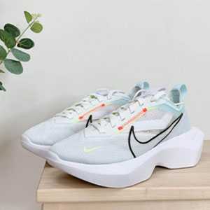 NIKE中国官网：Nike Vista Lite女款棱角泡棉厚底鞋 白绿配色 降至¥399，凑单折后￥359