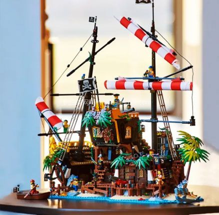 亚马逊海外购：LEGO 乐高 Ideas 21322 梭鱼湾海盗沉船  降至￥1172.75元