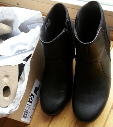 Clarks 其乐 女士真皮高跟踝靴原价0 现.67 凑单7折.47 到手¥405