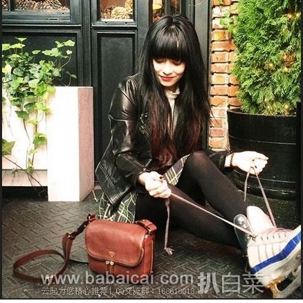 6pm：Fossil 化石 Flap女士真皮斜挎包 原价$168，现历史新低$67.99，到手约￥520