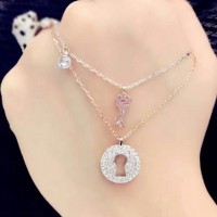 Swarovski施华洛世奇官网：2017新款 CRYSTAL WISHES KEY 钥匙项链套装 （两条链） 现5折历史新低$59.5，到手仅￥410