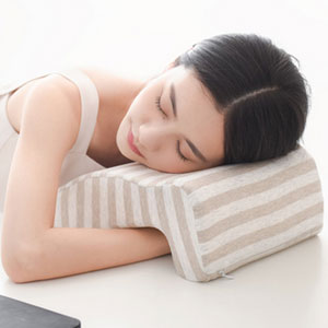 网易严选：日式多功能午睡枕 新款 2色 秒杀价￥59