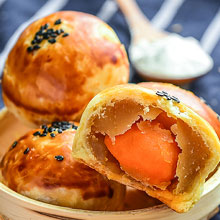 天猫商城：香楠 手工莲蓉豆沙蛋黄酥 60g*（4枚~6枚）现价￥28.8，领取￥10元优惠券，下单实付￥18.8包邮