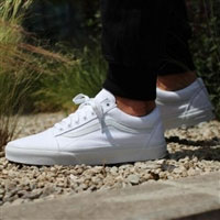 Allsole：VANS 范斯 Old Skool 中性运动鞋 白色 ￡42.9包直邮（到手约￥380）