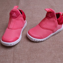 日本亚马逊：Adidas 阿迪达斯 男女童海马鞋B27995 粉色/深蓝色 折后3361日元起（约￥198）