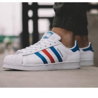 亚马逊海外购:Adidas 阿迪达斯 Superstar 中性款贝壳头鞋 特价¥263.95,直邮免运费,含税到手仅¥294