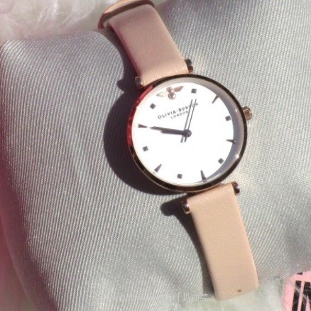 Mybag:经典小蜜蜂,Olivia Burton 女士QUEEN BEE T-BAR时尚腕表 现£95,用码85折实付£80.75,直邮包邮到手仅¥690