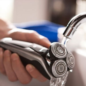 Amazon：Philips 飞利浦 新旗舰 S9721/89 干湿两用电动剃须刀 带清洁桶 $179.95，约￥1190元