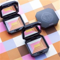 Escentual：Shiseido 资生堂 七色亮肌塑颜蜜粉 100周年限量款  折后价￡21.84（约￥192元）