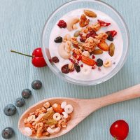 京东商城：美核家 每日坚果燕麦脆 30袋装（30*25g）共750g 现￥89.9，领券减￥50实付￥39.9包邮