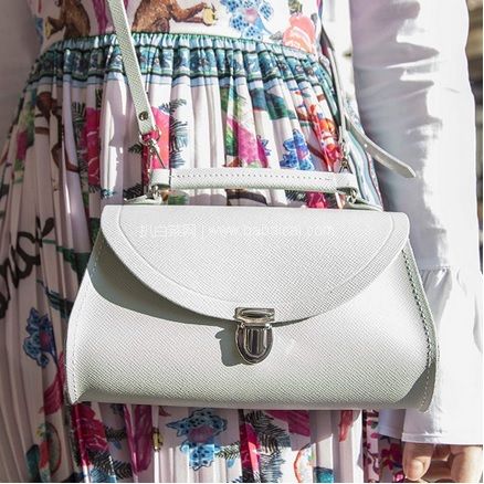 亚马逊海外购：THE CAMBRIDGE SATCHEL 女士MINI POPPY真皮单肩包 降至￥529，会员下单95折实付新低￥486.55包邮包税