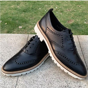 亚马逊海外购：ECCO 爱步 Incise英姿系列 女士烤花牛津鞋 265863 免直邮含税到手约￥560