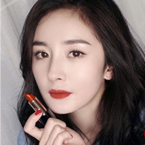 西班牙Perfume’s Club官网：Estée Lauder 雅诗兰黛倾慕唇膏 333色 特价€24.89，凑单直邮到手约￥193元