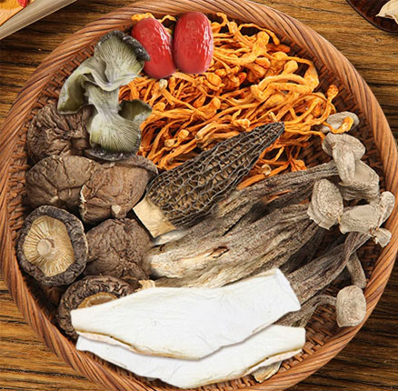一包集齐7种珍贵食材！菌妍 七彩山珍菌汤包 40g*3包 券后￥9.9元包邮